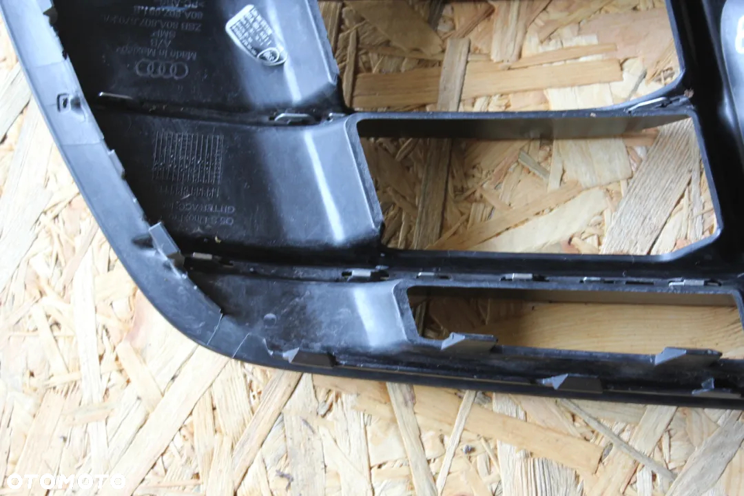 KRATKA ZDERZAKA AUDI Q5 S-LINE SQ5 80A 80A807679K 2019 - 10