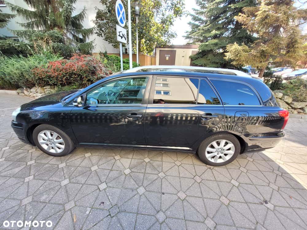 Toyota Avensis 2.0 D-4D Sol - 4