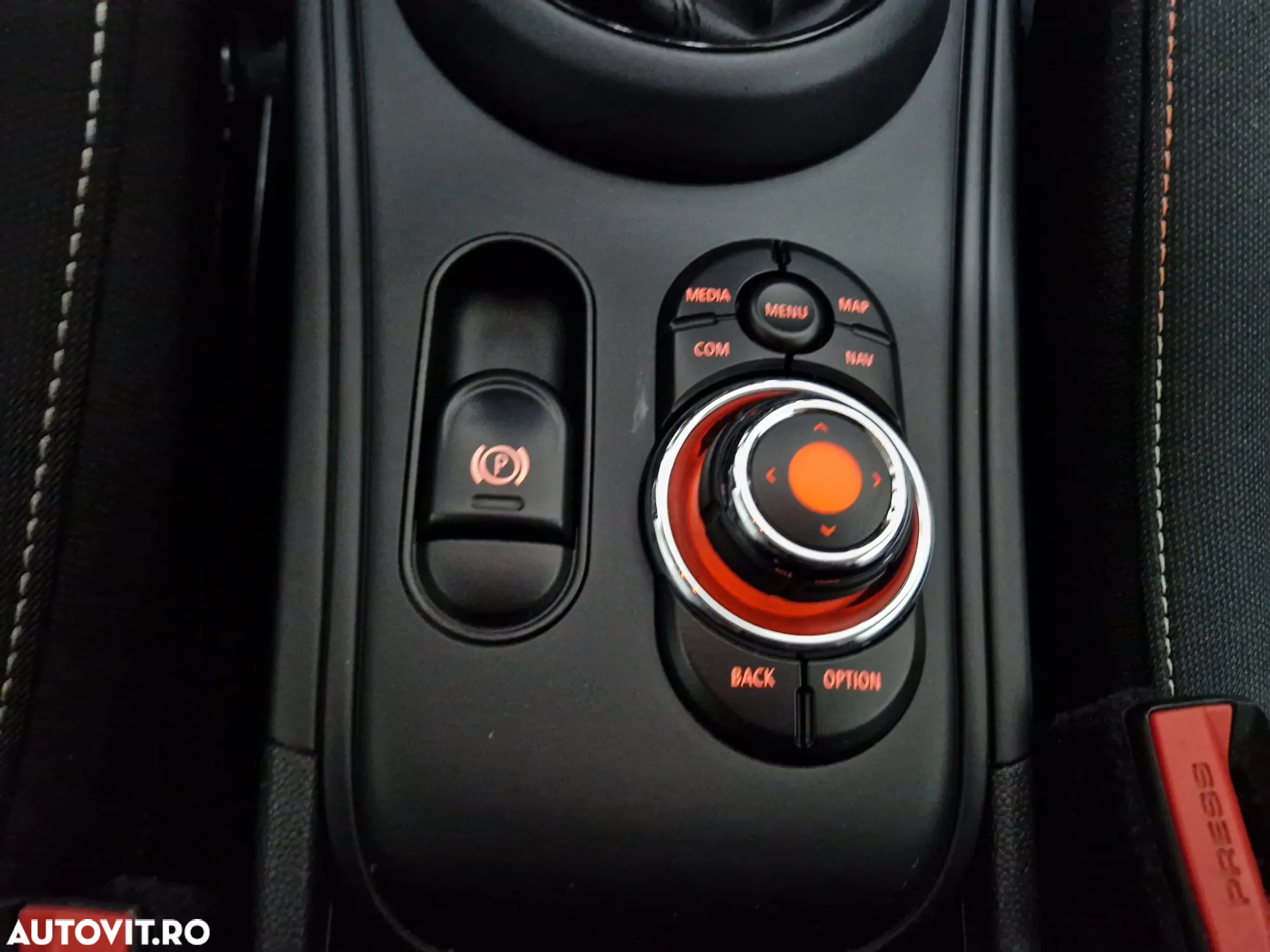 Mini Countryman Cooper S E ALL4 AT - 21