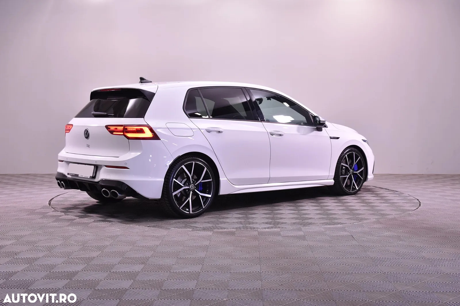 Volkswagen Golf 2.0 TSI DSG 4Motion R - 5