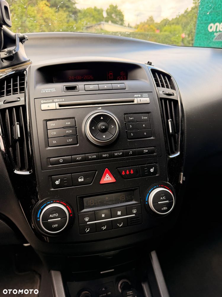 Kia Ceed - 22