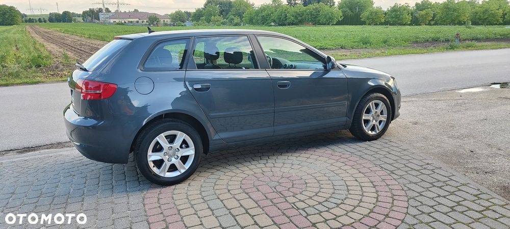 Audi A3 Sportback 2.0 TDI Attraction - 4