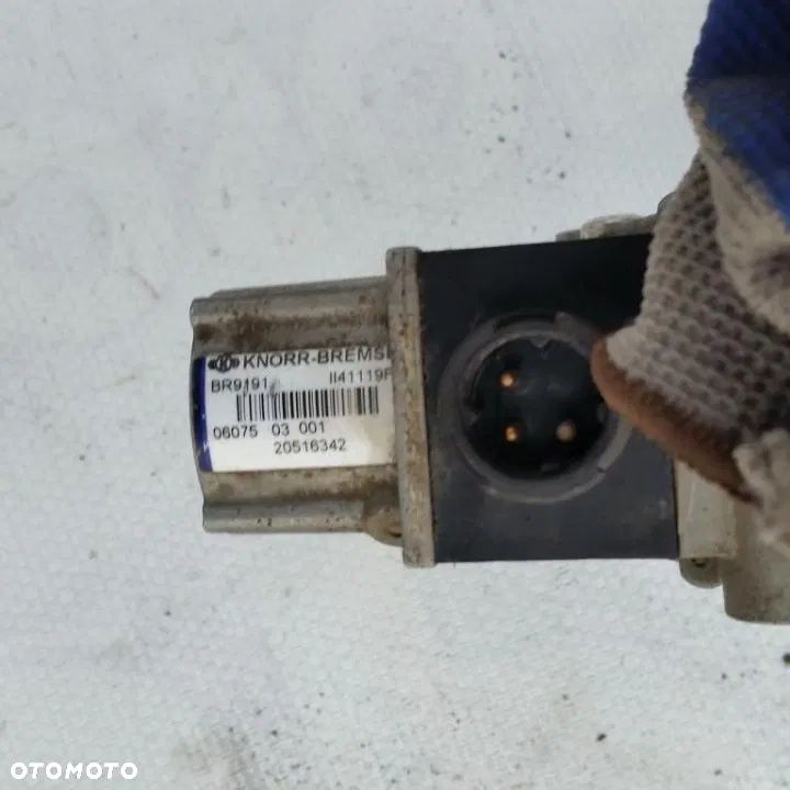 Zawór modulator ABS KY2590/4 MIDLUM PREMIUM DXI - 2