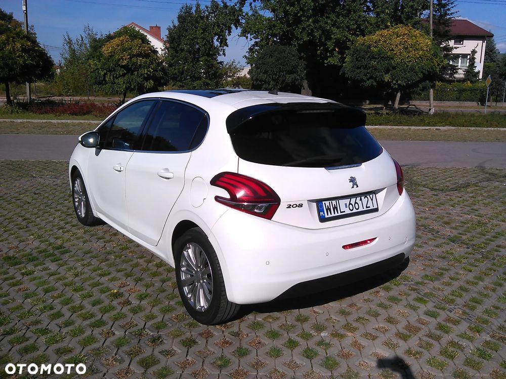 Peugeot 208 1.5 BlueHDi Signature S&S - 10