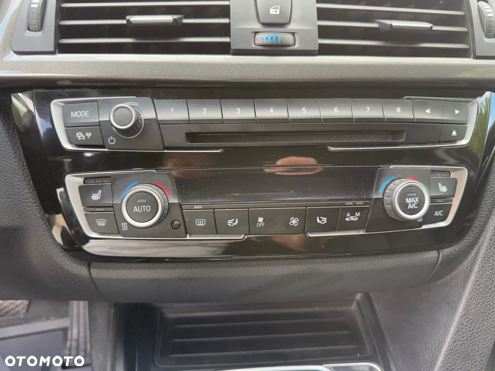 BMW Seria 3 318d M Sport - 22