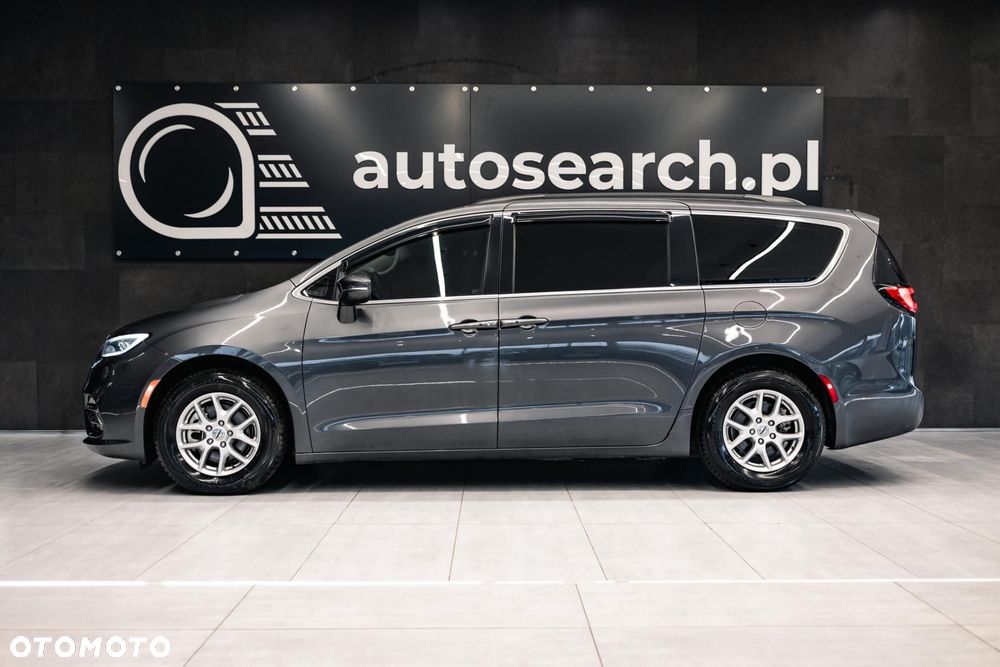 Chrysler Pacifica - 8