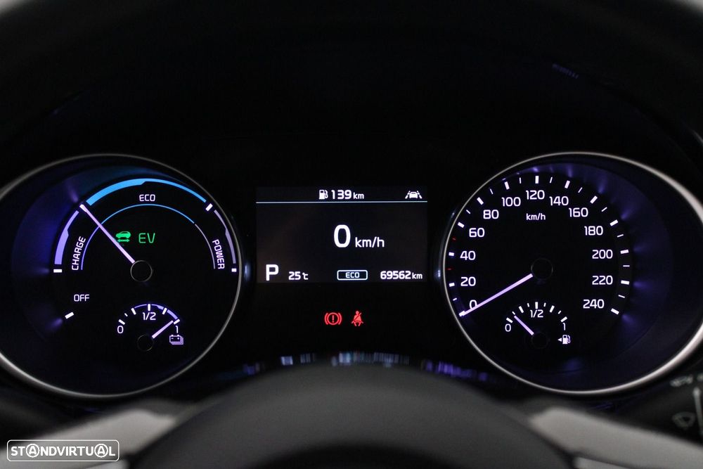 Kia XCeed 1.6 GDi PHEV Drive — fotografia 49