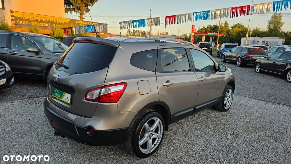 Nissan Qashqai+2 - 10