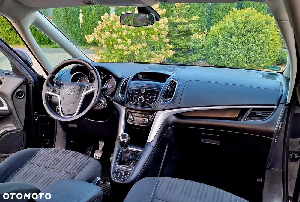 Opel Zafira - 15