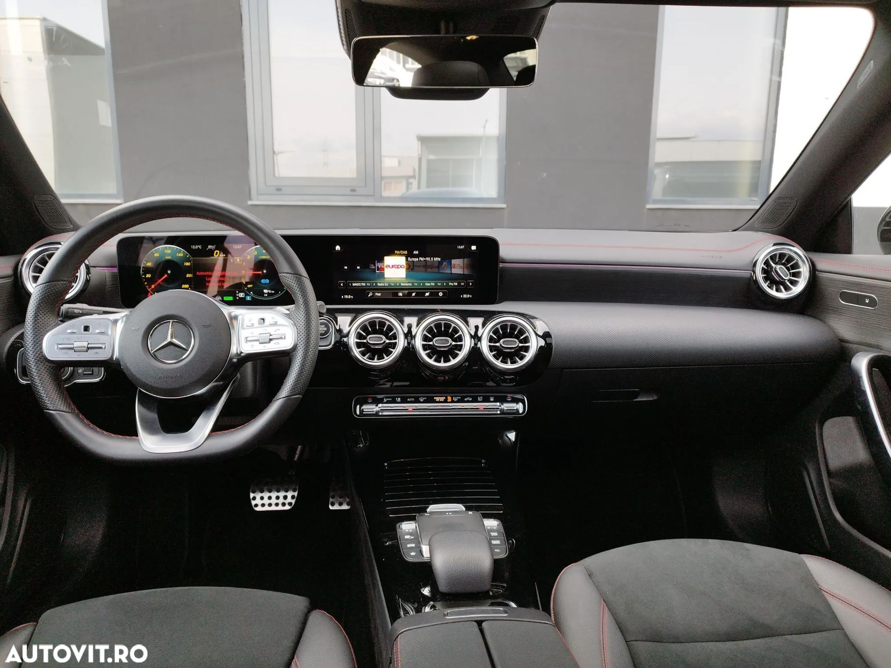 Mercedes-Benz CLA - 9