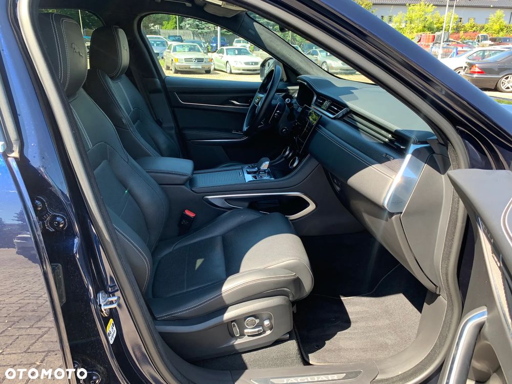 Jaguar F-Pace - 20