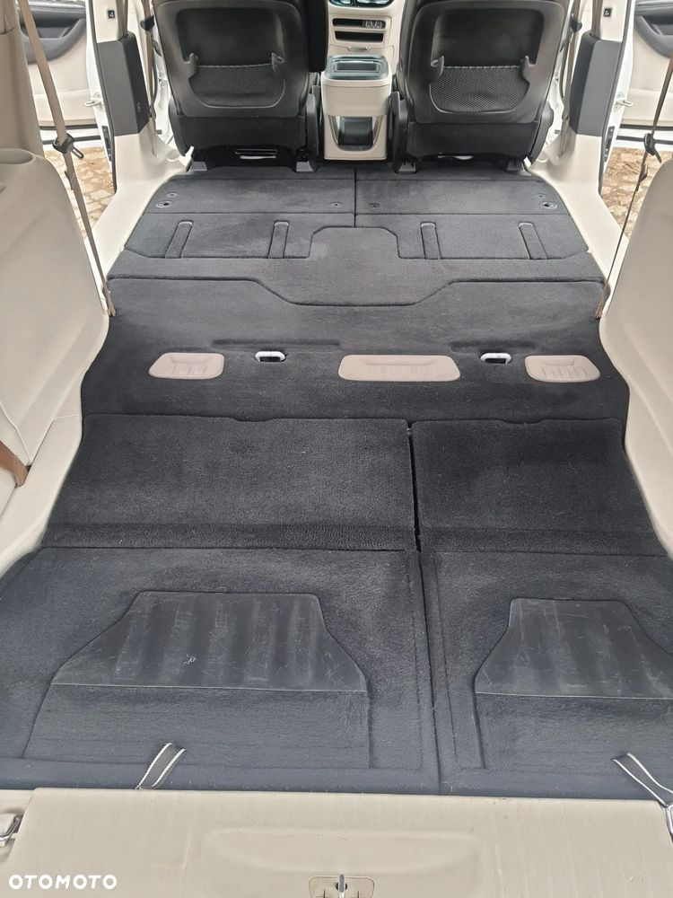 Chrysler Voyager - 19