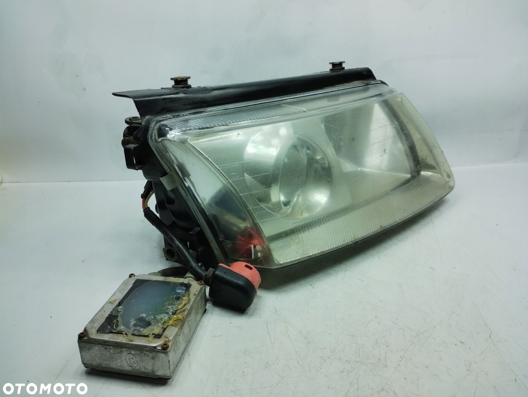 Vw Passat B5 Lampa Prawa Przód Xenon - 2