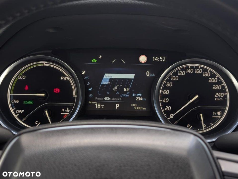 Toyota Camry - 10