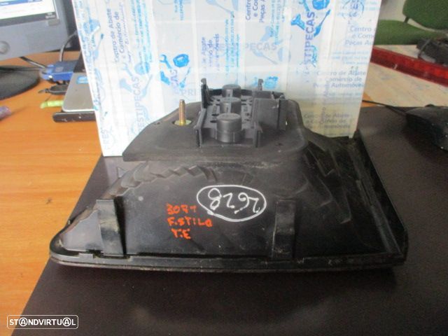 Farol Tras 28180102 FIAT STILO SW 2003 1.6 16V 105CV 5P PRETO MALA ESQ ORIGINAL - 3