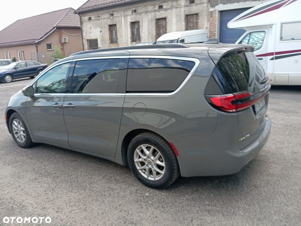 Chrysler Pacifica - 15