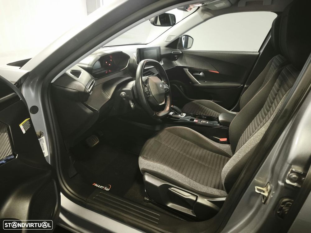 Peugeot e-2008 - 8