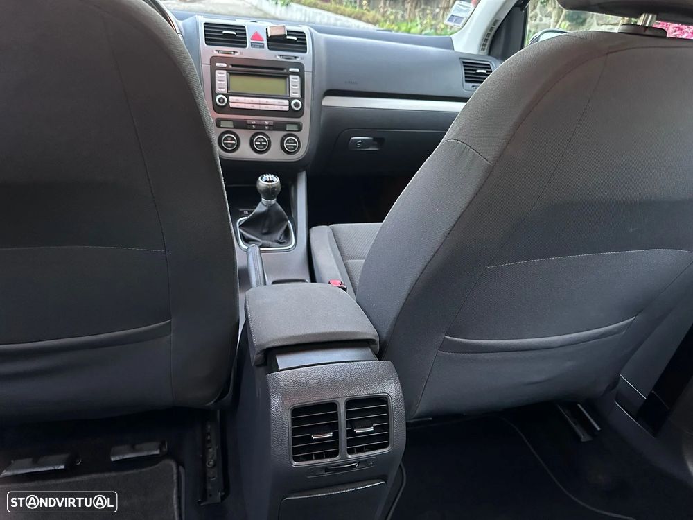 VW Golf 1.4i Confortline - 24