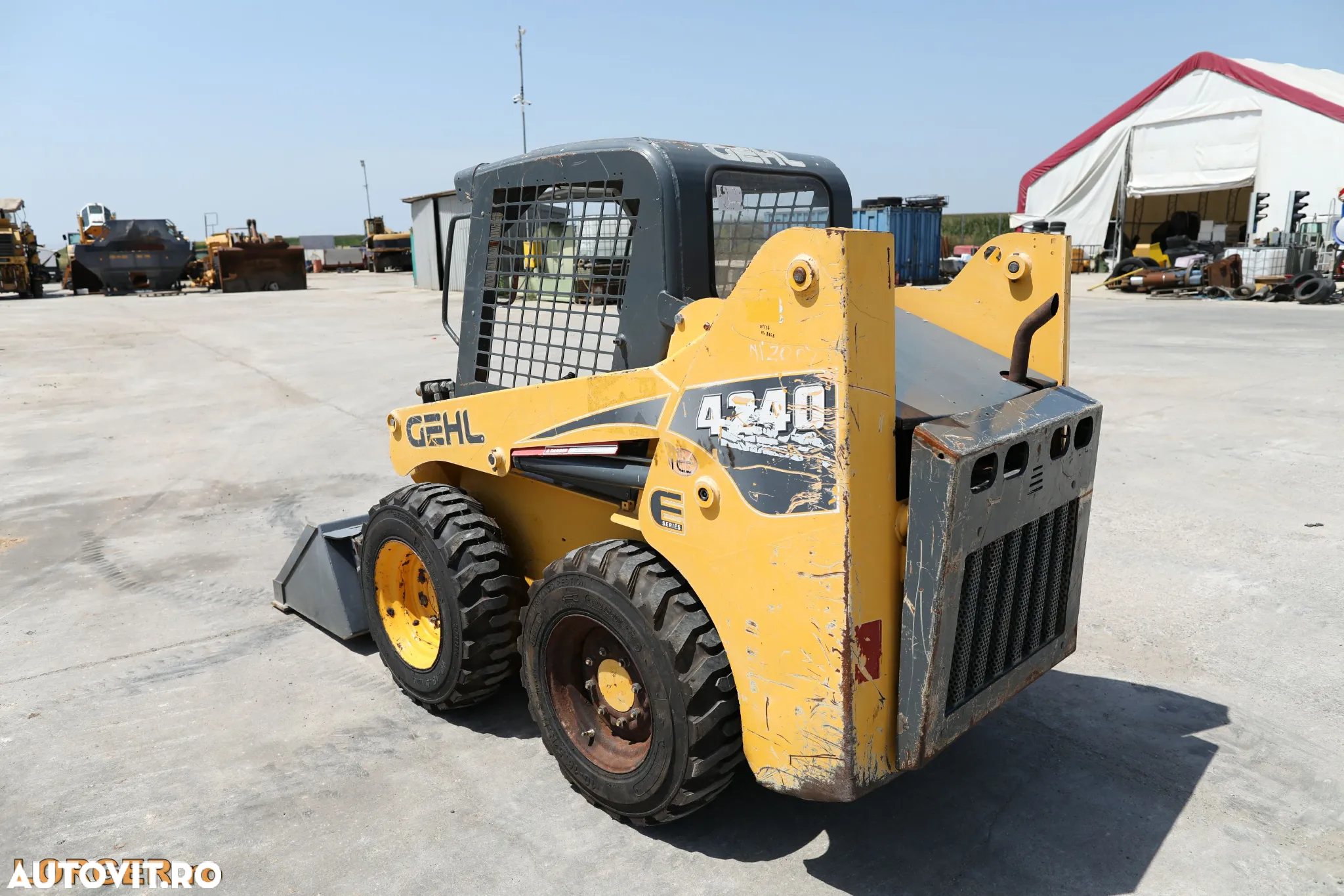 Gehl 4240 - 2