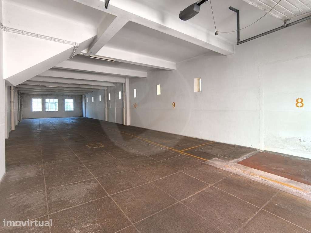 Armazém/ Garagem com 260 m² e Logradouro na Póvoa de Varzim - Grande imagem: 2/25