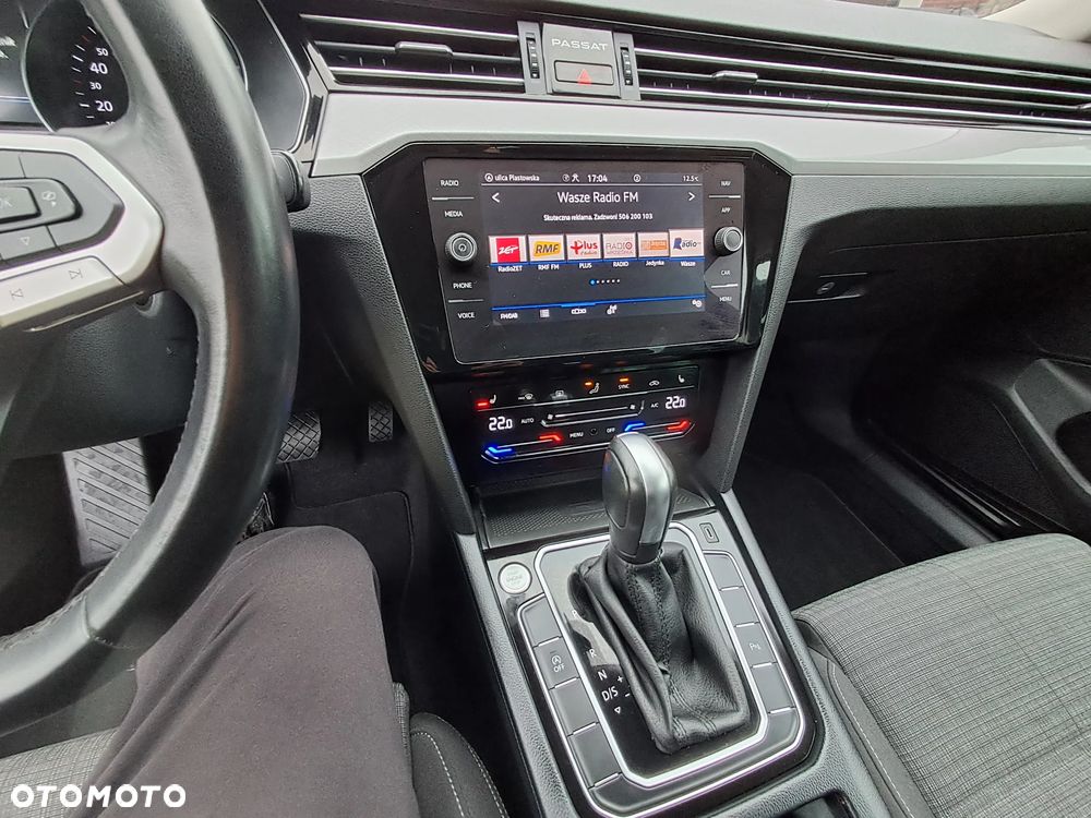 Volkswagen Passat 2.0 TDI SCR Style DSG - 17