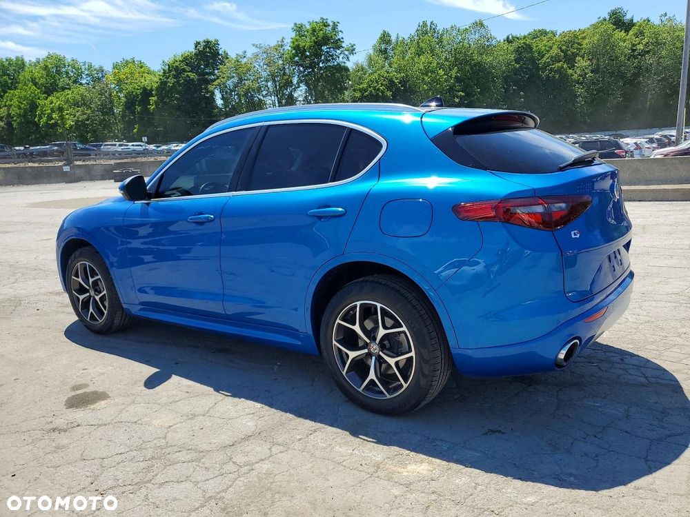 Alfa Romeo Stelvio - 2