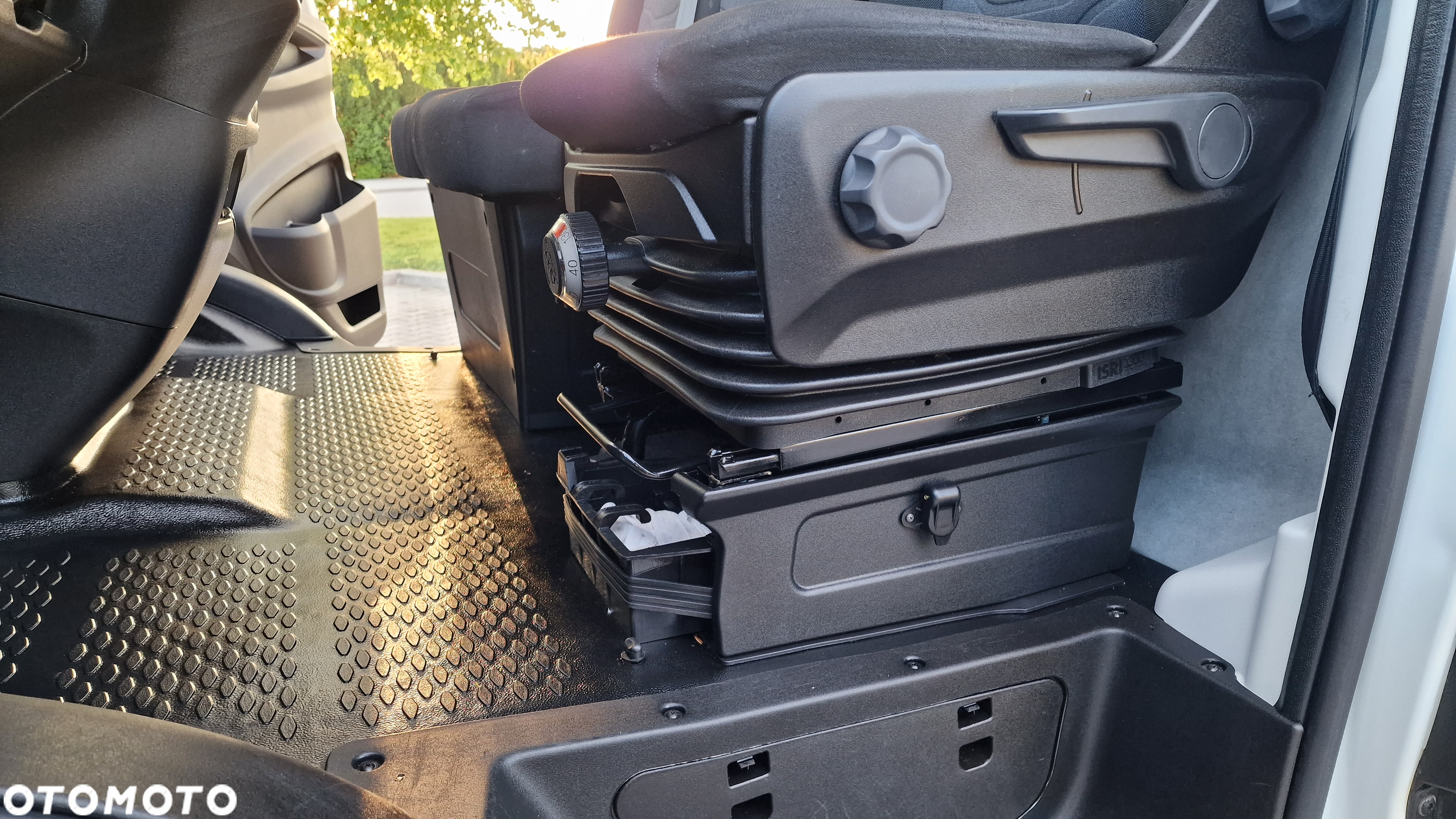 Iveco 50C18**MAX**MAXI**DAILY**BLIŹNIAK**35 180**SPRINTER**TGE**MAN**MASTER**BLASZAK - 10