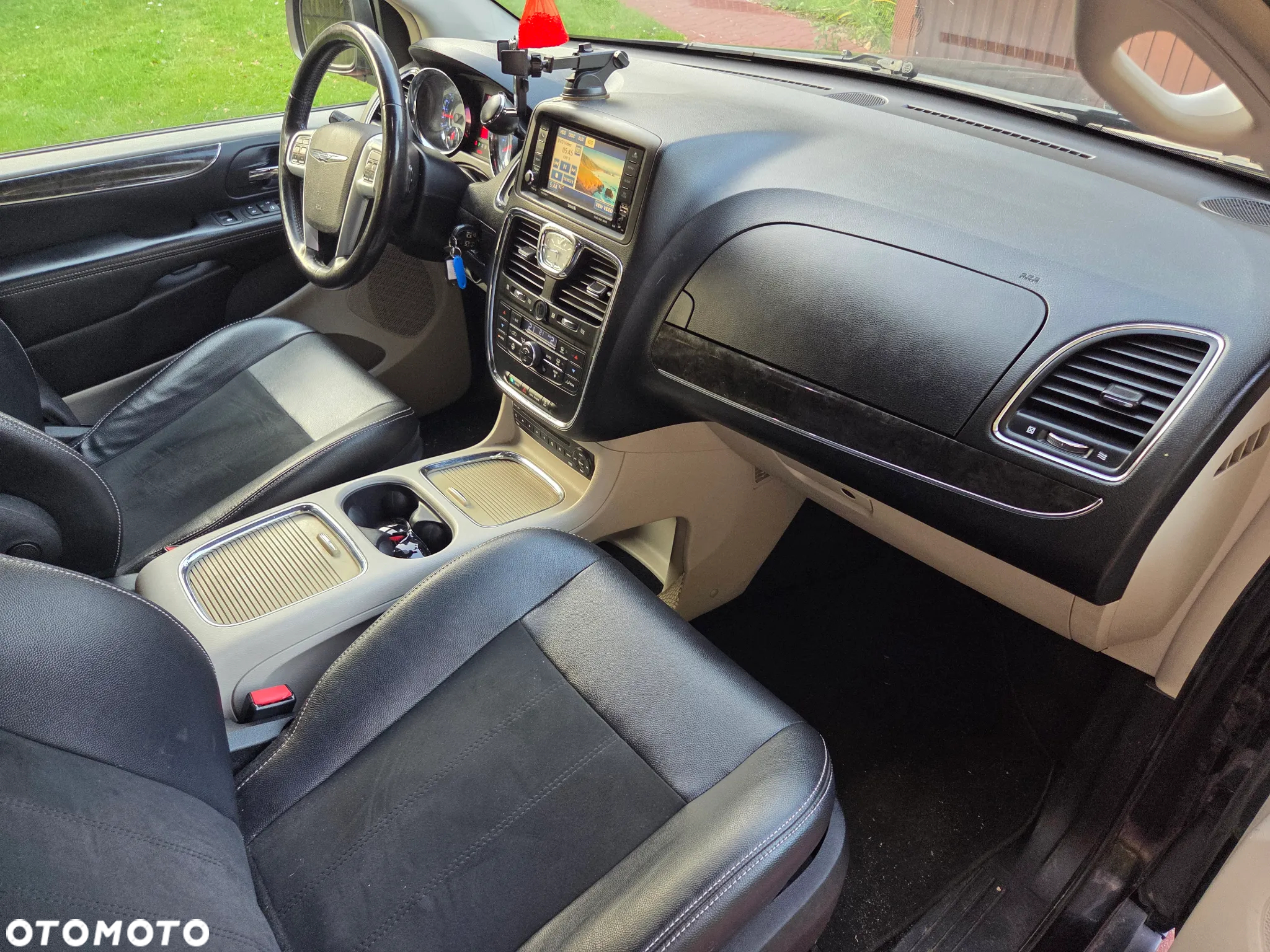 Chrysler Town & Country 3.6 Limited - 20