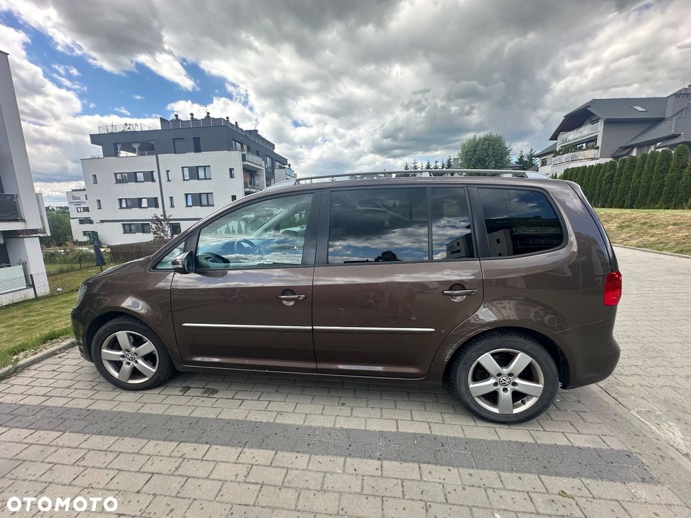 Volkswagen Touran 2.0 TDI Highline - 5