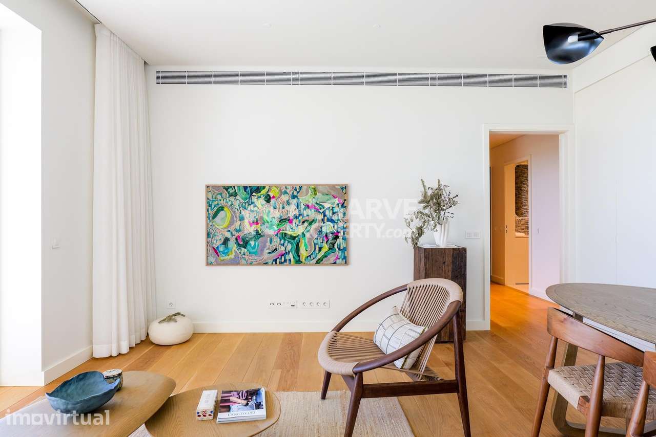 Luxuoso apartamento T2 novo em frente à Praia de Quarteira, Algarve - Grande imagem: 5/27