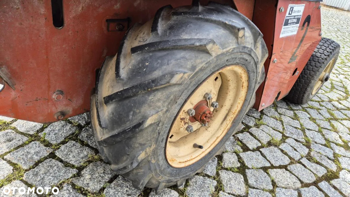 Ditch Witch Koparka łańcuchowa DITCH WITCH 1620 KE - 17