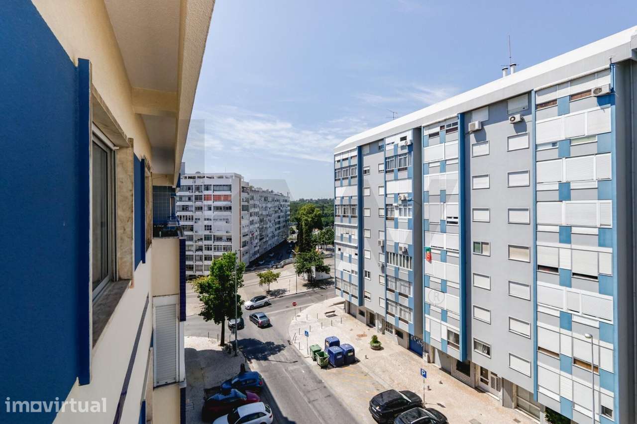 T3 com vista rio no centro de Almada - Grande imagem: 2/33