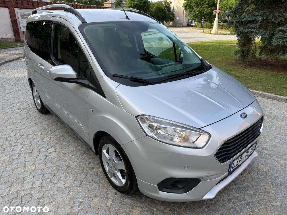 Ford Tourneo Courier 1.5 TDCi S&S Titanium - 8