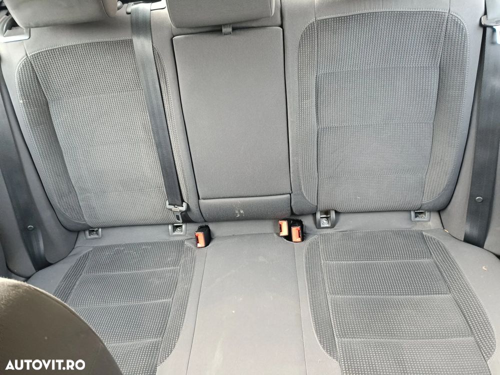 Volkswagen Jetta 1.9 TDI Comfortline - 6