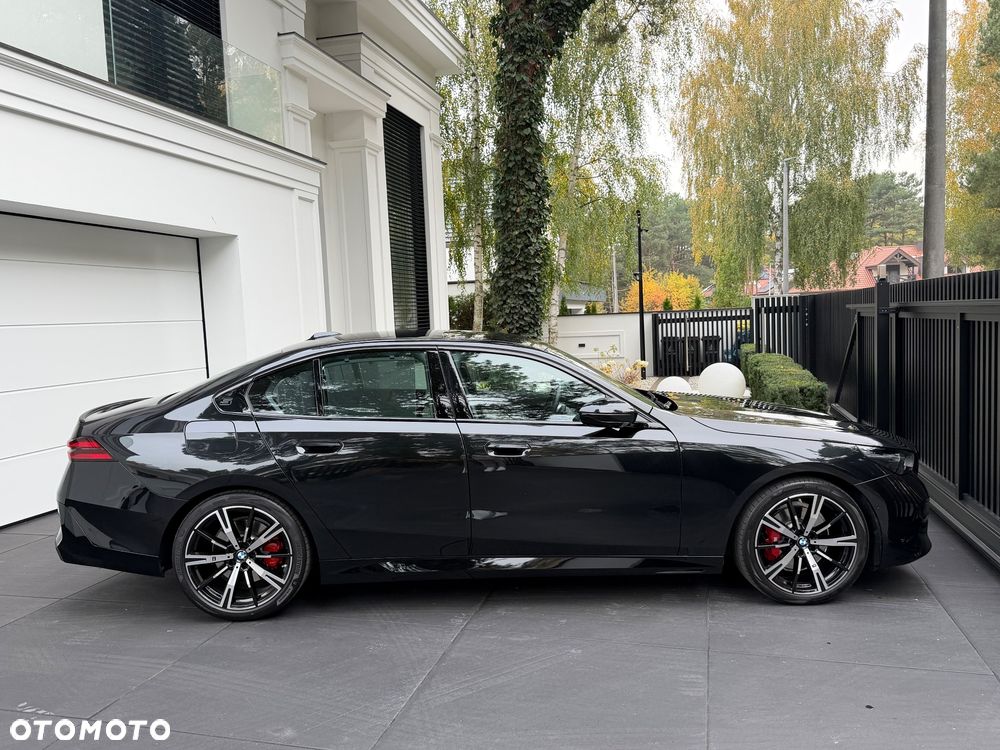 BMW Seria 5 520d xDrive mHEV M Sport - 10