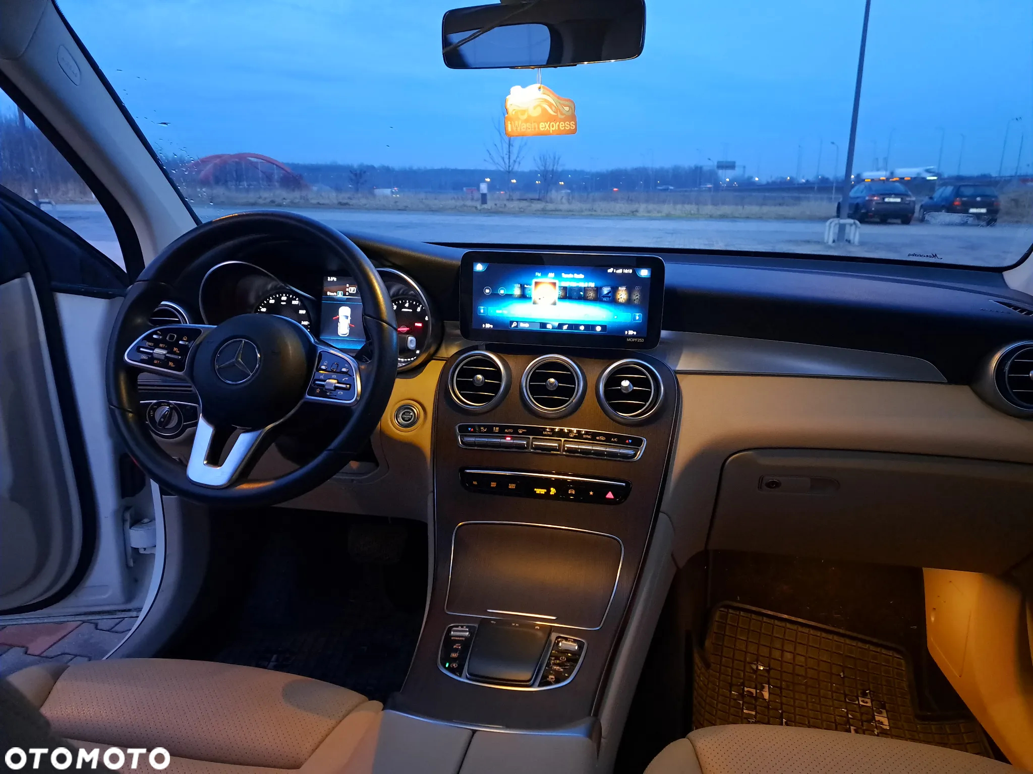 Mercedes-Benz GLC 300 4Matic 9G-TRONIC Exclusive - 10
