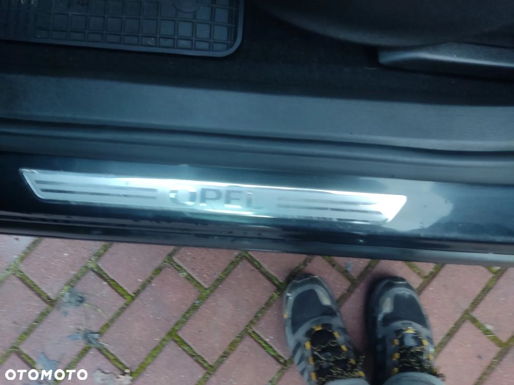 Opel Astra 1.4 Turbo 150 Jahre - 16