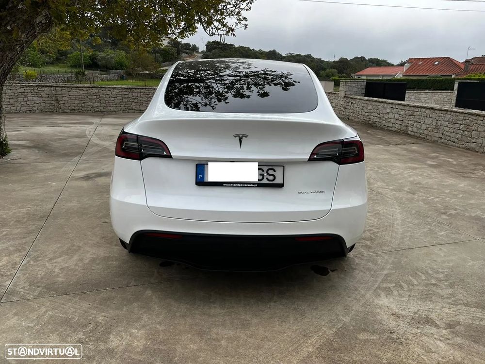 Tesla Model Y Long Range Dual Motor AWD - 2