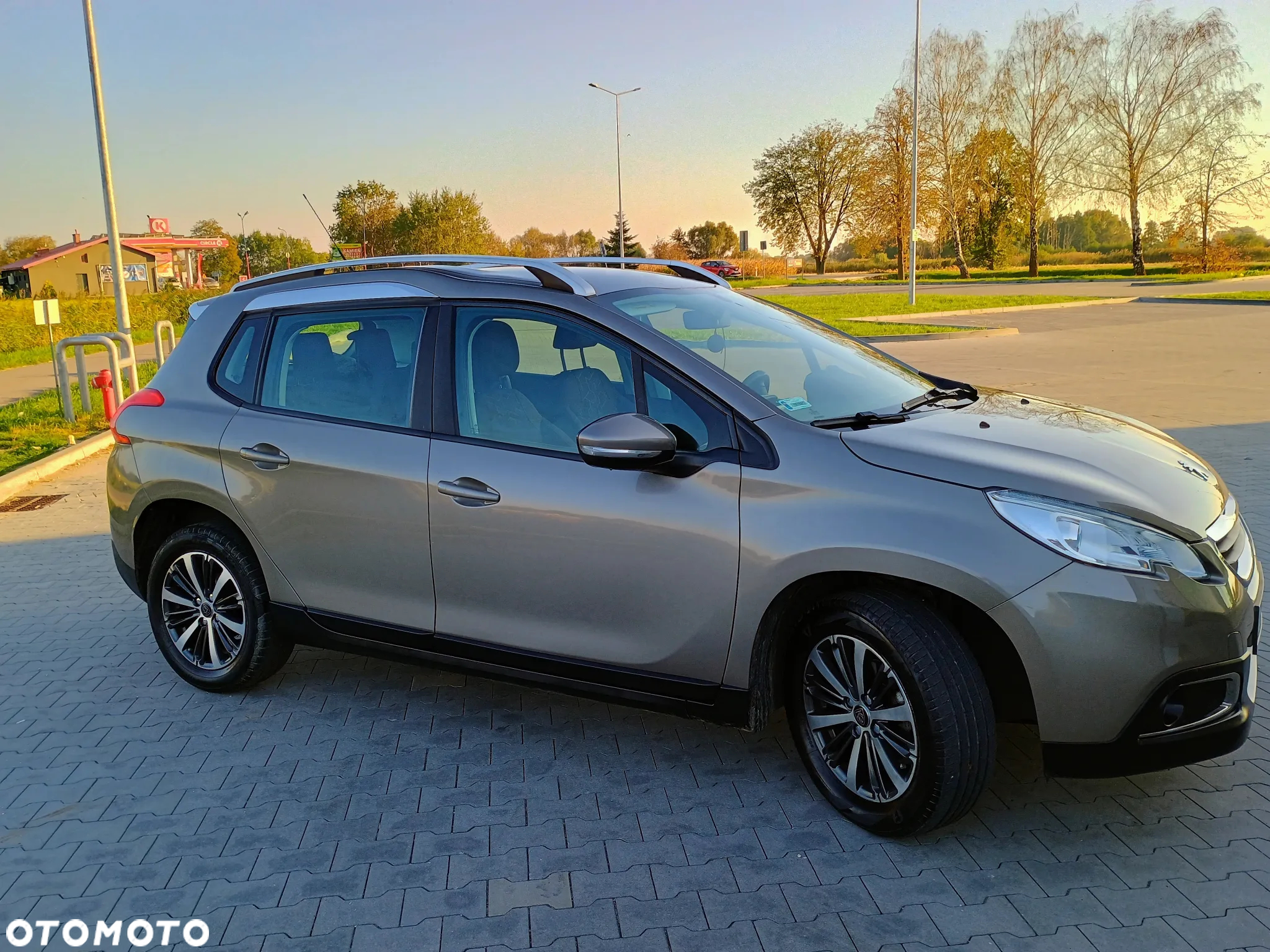 Peugeot 2008 1.2 Pure Tech Active - 5