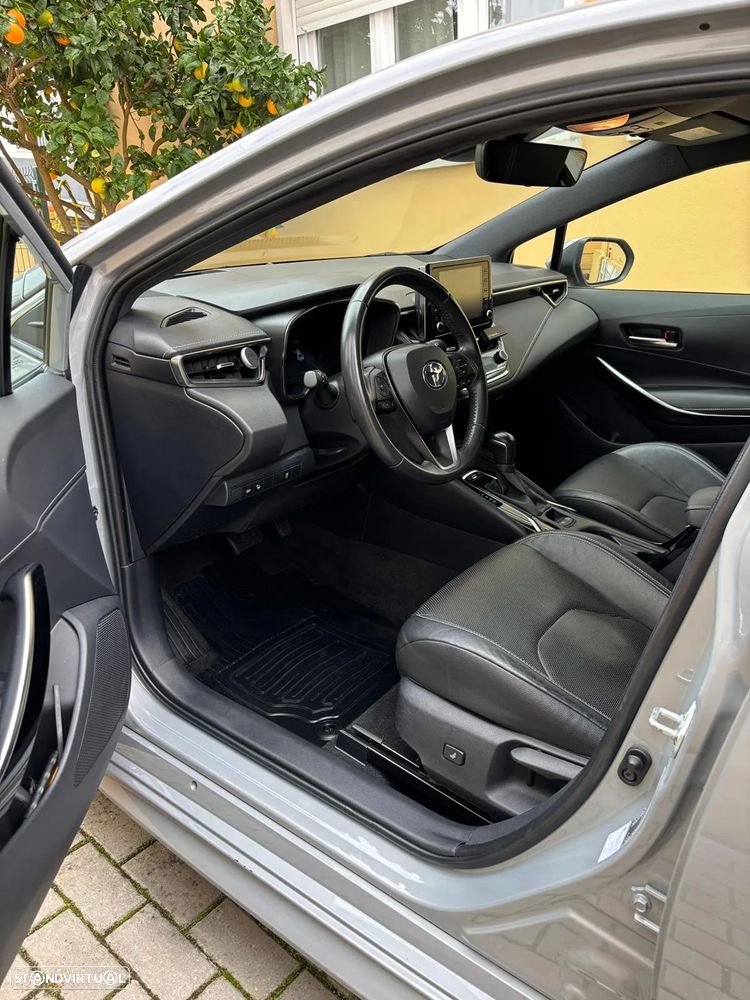 Toyota Corolla 2.0 Hybrid Exclusive - 12