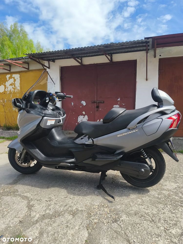 Suzuki Burgman - 8