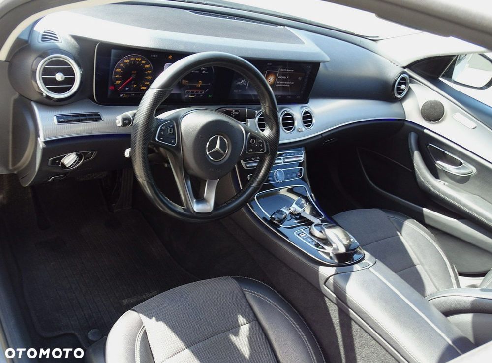 Mercedes-Benz Klasa E - 9