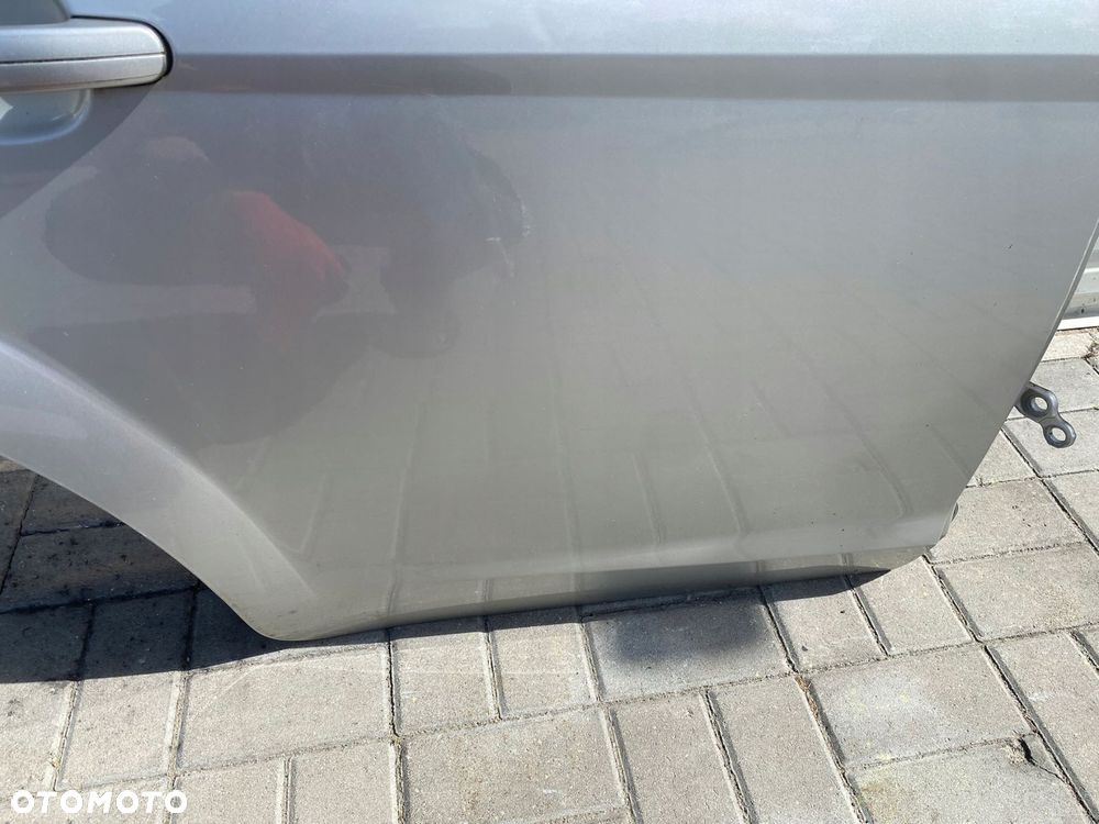 drzwi prawy tył prawe tylnie ford focus mk2 lift kod lakieru: 03 kombi eu - 9
