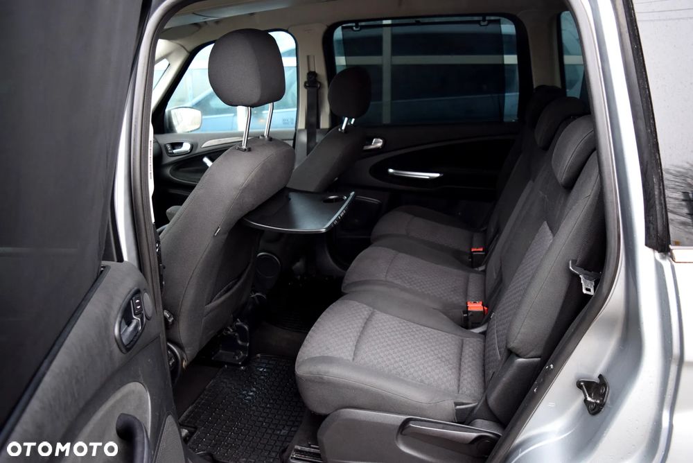 Ford Galaxy 2.0 TDCi Ghia - 8