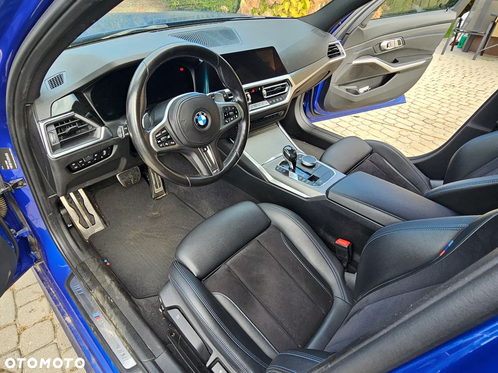 BMW Seria 3 320d xDrive M Sport - 9