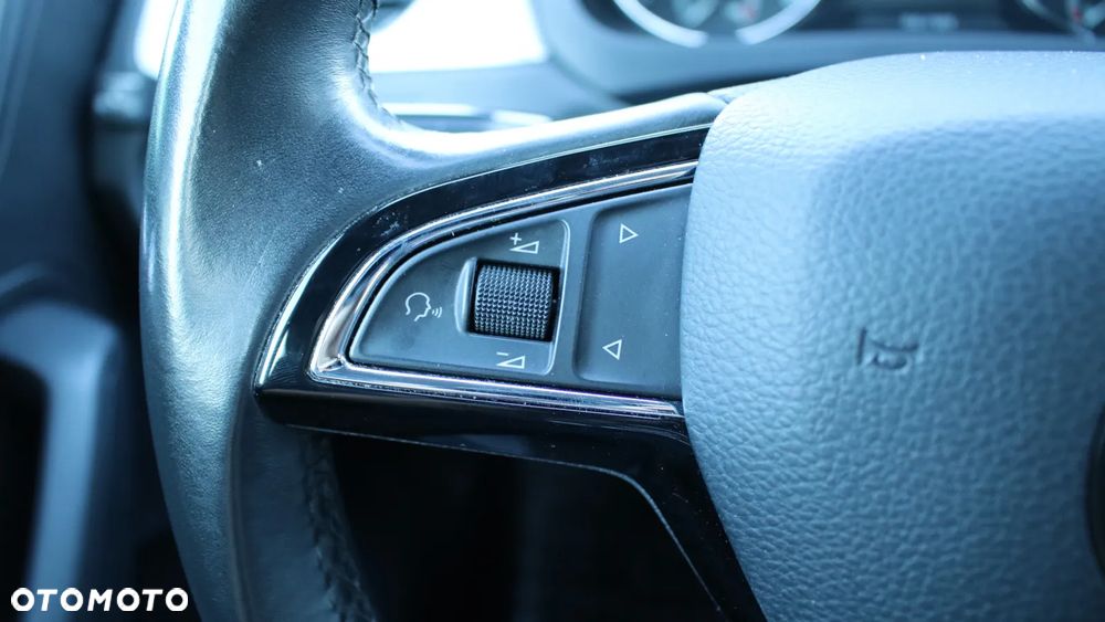 Skoda RAPID 1.0 TSI Ambition - 14