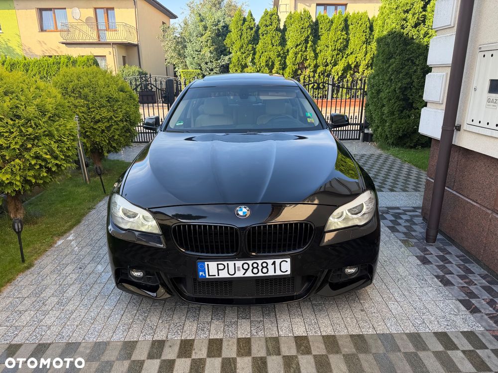 BMW 5 Series 2012 photo 2