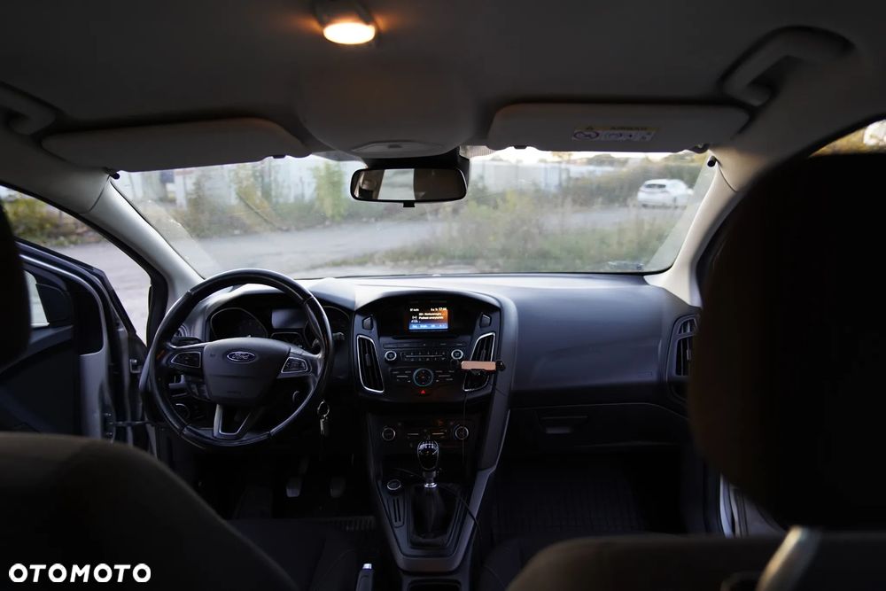 Ford Focus 1.5 TDCi SYNC Edition - 8