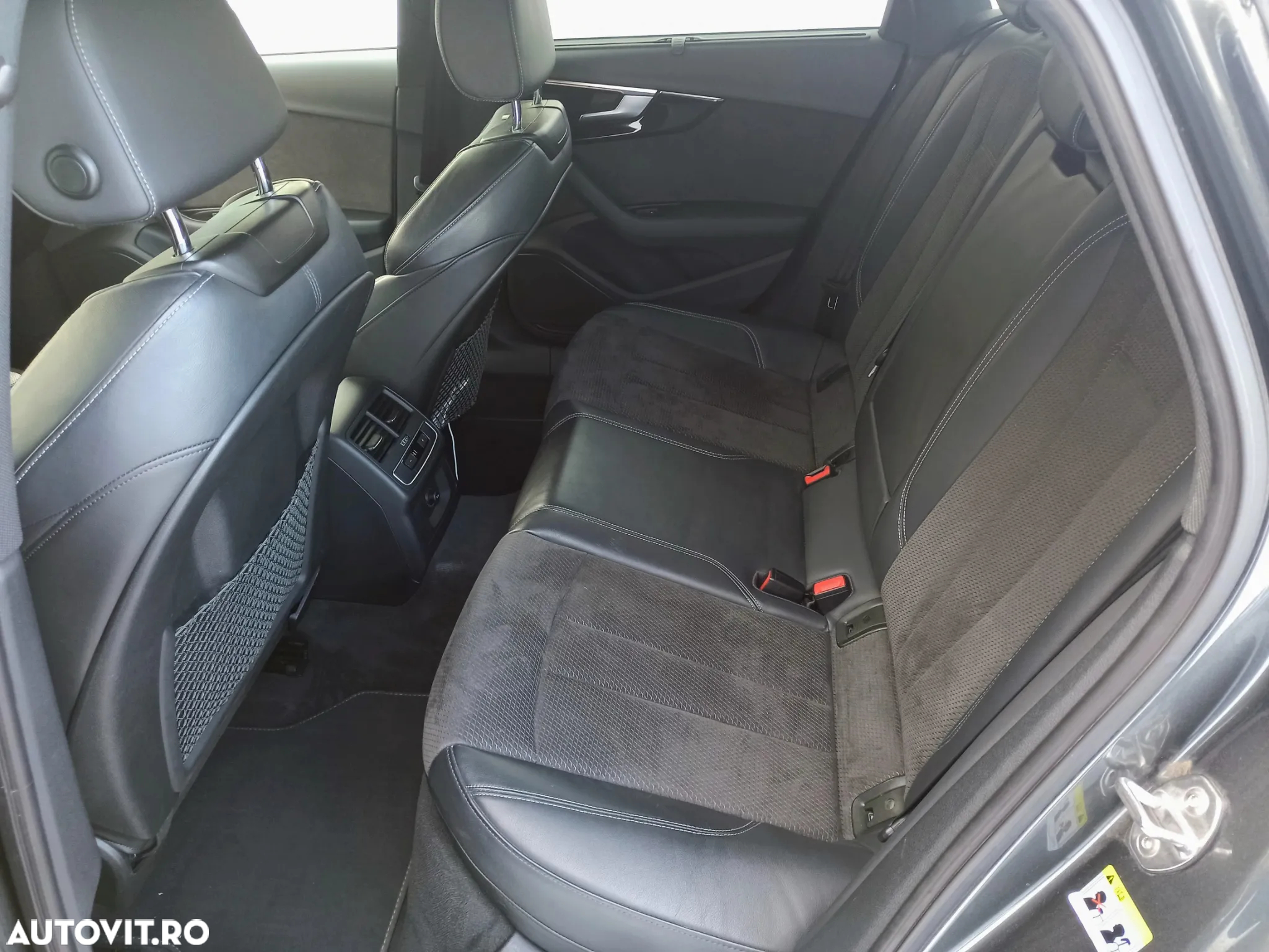 Audi A4 40 TDI quattro S tronic S Line - 10