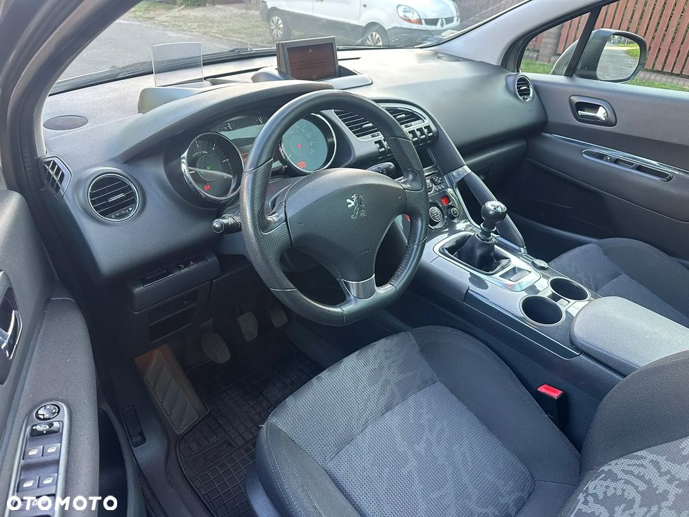 Peugeot 3008 1.6 HDi Premium - 8